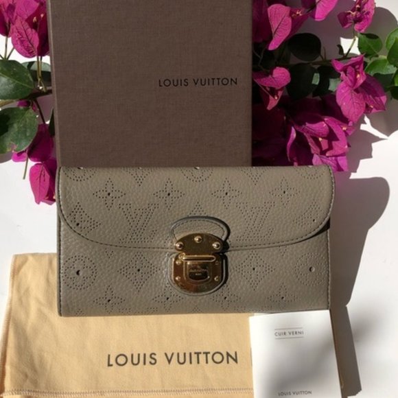 Louis Vuitton Handbags - Louis Vuitton Mahina Amelia Monogram Wallet